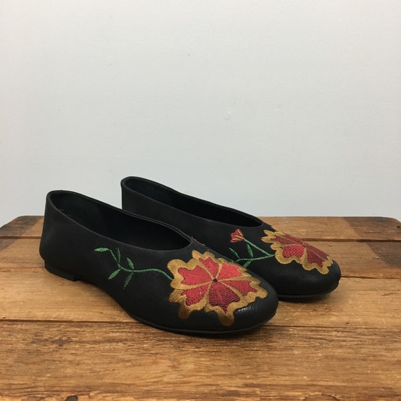 Seychelles Shoes - Seychelles Campfire Black Embroidered Yellow Orange Floral Pattern Flats 8